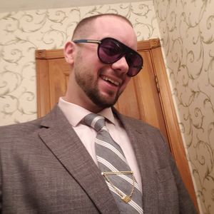 Meet your Posher, Nicholas